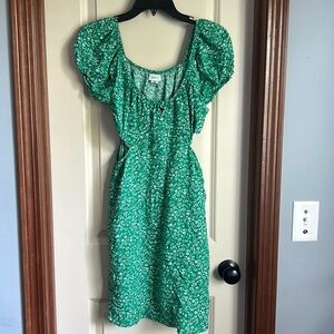 super cute dress has cut outs on the hips have worn a few times